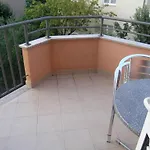 In With Balcony, Air Conditioning, Wifi Sukosan