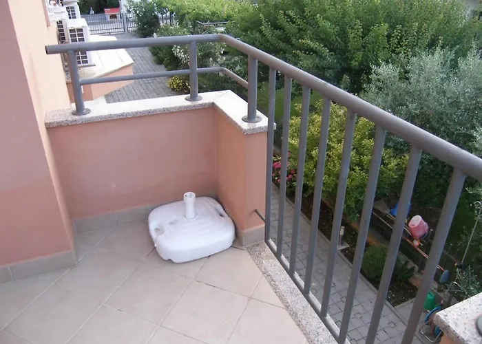 In With Balcony, Air Conditioning, Wifi Sukošan