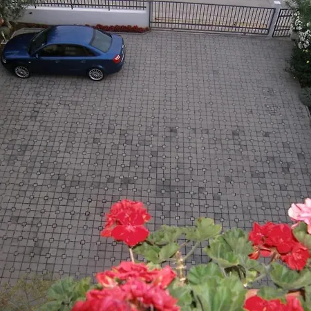 In With Balcony, Air Conditioning, Wifi *