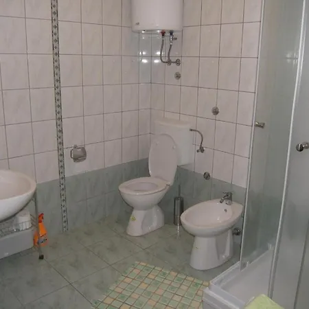 In With Balcony, Air Conditioning, Wifi *