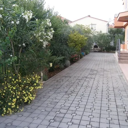 In With Balcony, Air Conditioning, Wifi Sukošan