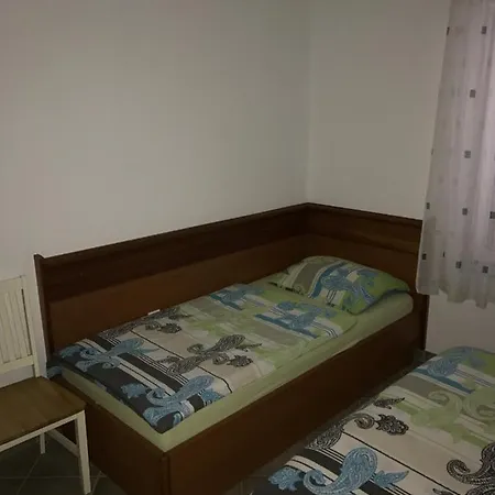 Apartment In With Balcony, Air Conditioning, Wifi *