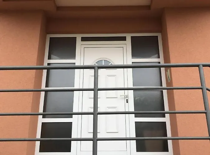 Apartman In With Balcony, Air Conditioning, Wifi