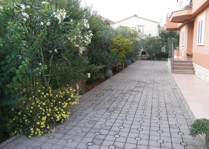 In With Balcony, Air Conditioning, Wifi Sukošan