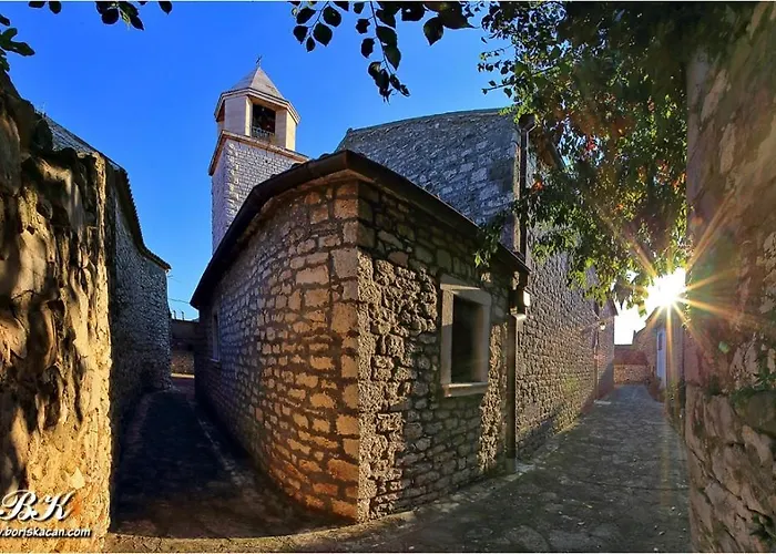 Apartman In With Balcony, Air Conditioning, Wifi