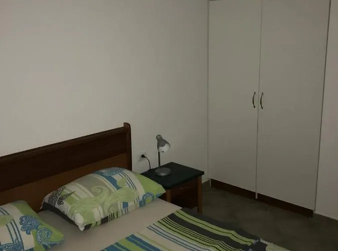 In With Balcony, Air Conditioning, Wifi