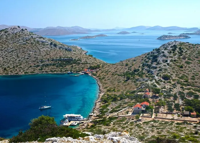 In With Balcony, Air Conditioning, Wifi Apartman