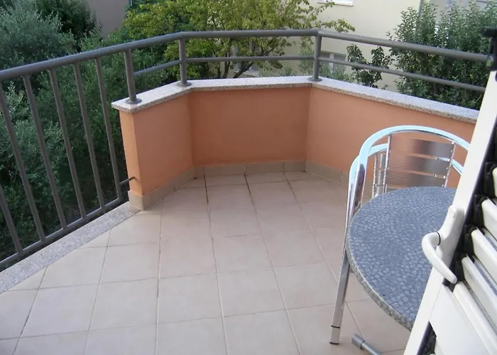 In With Balcony, Air Conditioning, Wifi Sukošan