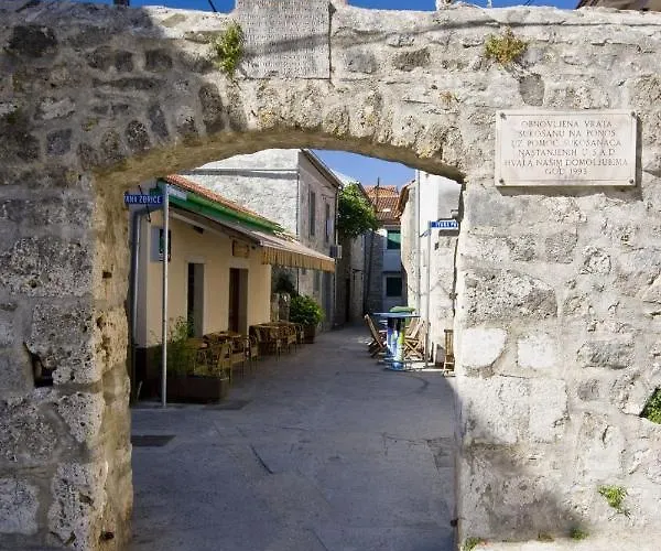 In With Balcony, Air Conditioning, Wifi Apartman Sukošan