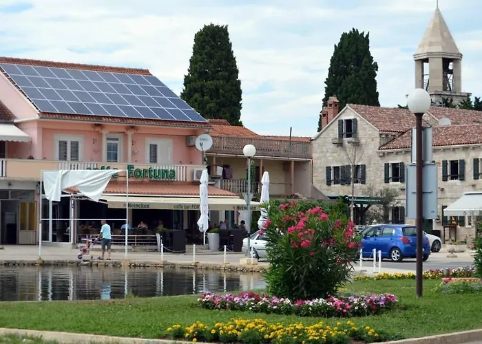 In With Balcony, Air Conditioning, Wifi Apartman